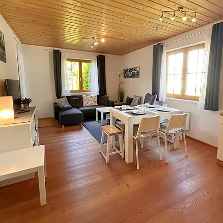 Griass Eich Ski-to-door Apartment