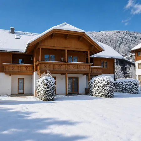 Griass Eich Ski-to-door Apartment *
