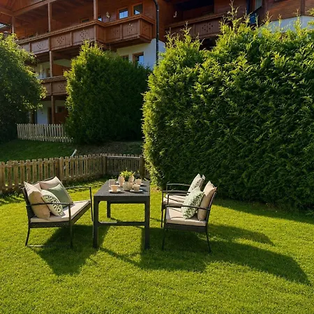 Griass Eich Ski-to-door Apartment Bad Kleinkirchheim